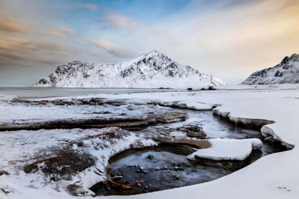 Flakstad Beach