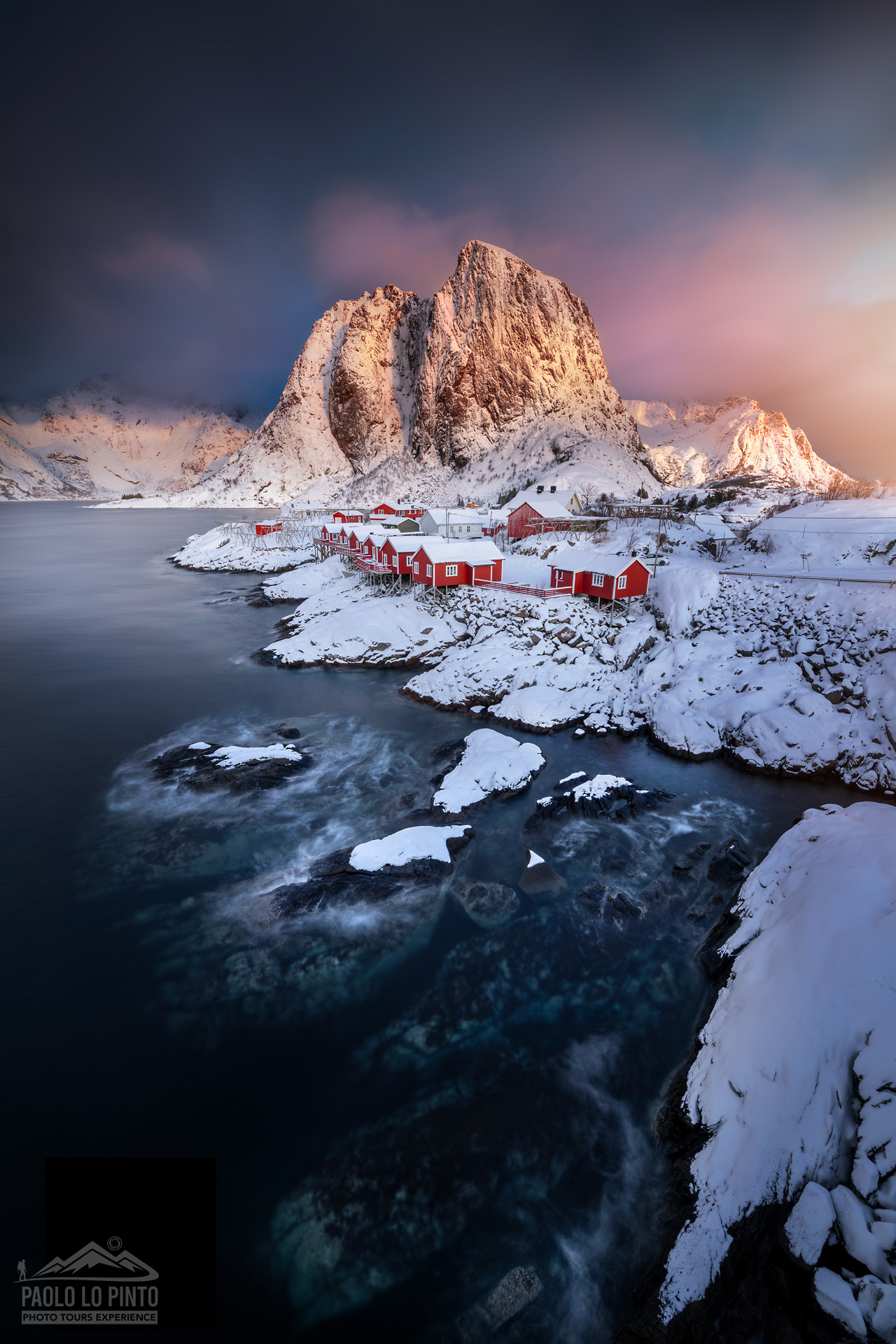 viaggio fotografico isole lofoten alba sulla baia di hamnoy