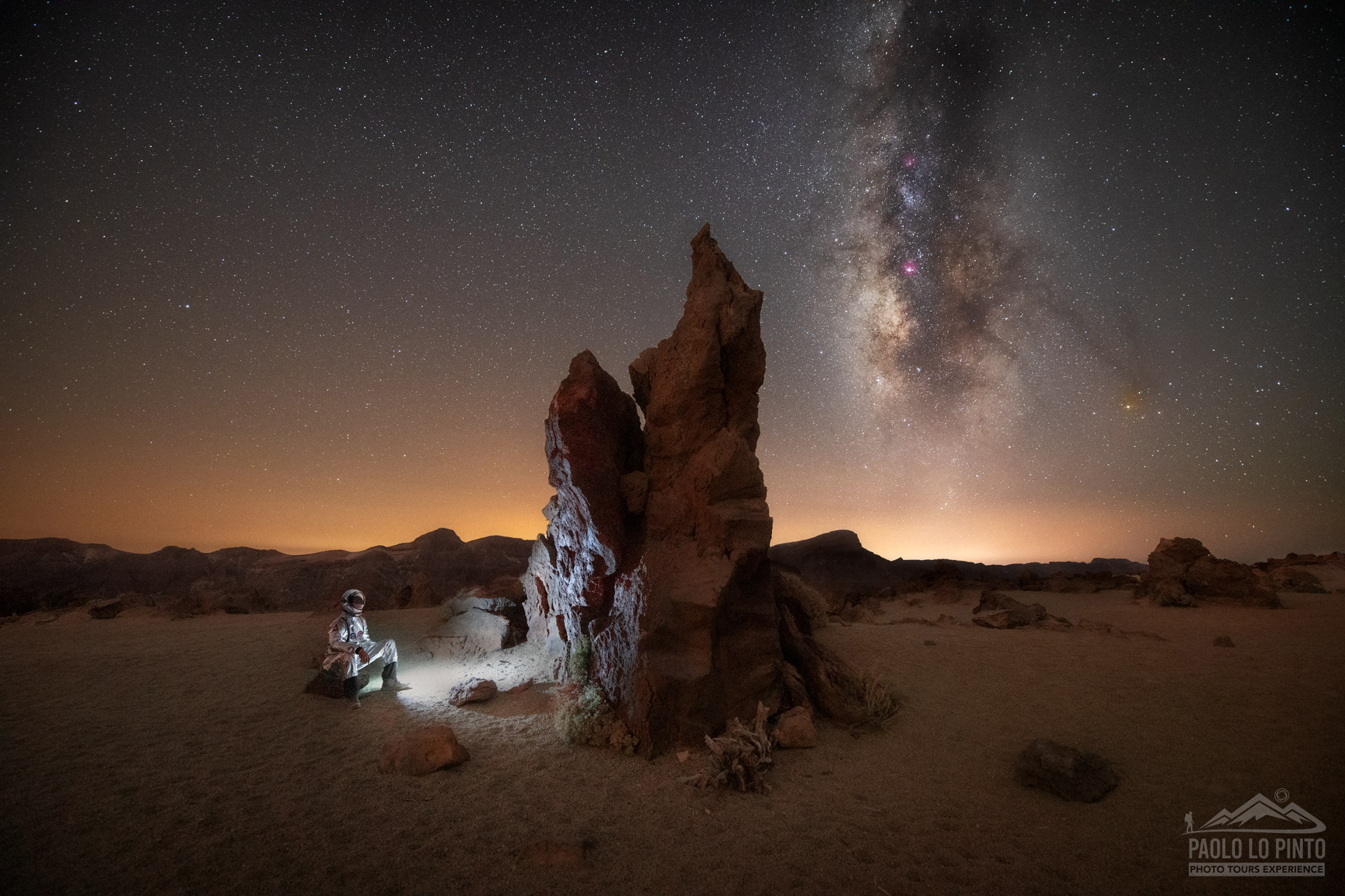 viaggio-fotografico-tenerife-astronauta viaggio fotografico a tenerife via lattea nel parco nazionale del teide