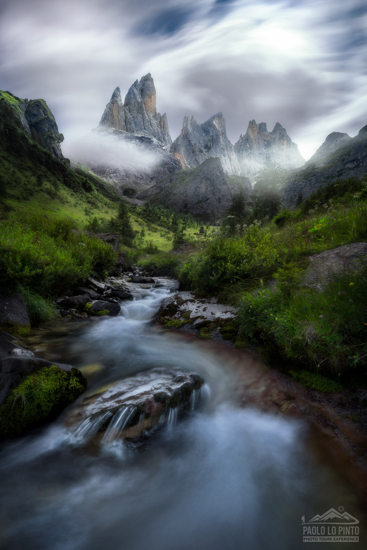 workshop-fotografico-dolomiti-cime-val-del-biois- workshop fotografico nelle dolomiti paesaggio con torrente e montagne