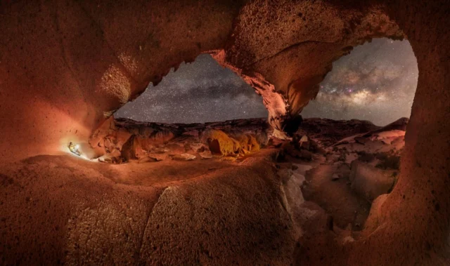 Double arch ✨

Quella sera ero salito nel Parco Nazionale del Teide per dedicarmi a qualche scatto notturno. Arrivato sullo spot mi sono accorto che il cielo sopra di me era coperto. Ho atteso con pazienza che le nuvole di diradassero ma dopo 1 ora di attesa ho deciso di rinunciare. Non volevo però tornare a casa a mani vuote, così ho raggiunto un altro spot dove ero già stato per l’alba. Per mia grande fortuna in quel punto il cielo era sereno e la Lattea perfettamente posizionata tra i 2 archi. Ho potuto così realizzare questa panoramica di 360 gradi (10 scatti in verticale) dall’interno di questa grotta. 

🔥dal 20 al 26 giugno 2025 si torna in questa fantastica isola per nuovo ed emozionante viaggio fotografico. Unisciti a noi per un’incredibile esperienza tra lava e stelle! ✨ 
(Link in bio)

👉🏻 PAOLOLOPINTO.COM

#astrophotography #milkyway #nightphotography #nightshooters #nightscape #nightscaper #longexpoelite #astro_photography #canarias #nightsky #longexposure_shots #teide #starrynight #tenerife #rsa_night #night_shooterz #natgeospace #landscape_lovers #longexpo #landscapephotography #astronomy #igerstenerife  #longexpohunter #nightimages #milkywaychasers #astrophotography